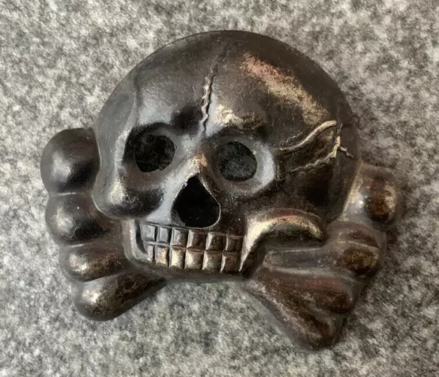 Originaler Totenkopf Kavallerie-Regiment 5 Reichswehr für die Schirmmütze