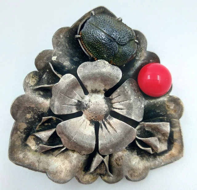 René Lalique glass art nouveau lidded box „Scarabée For Sale at