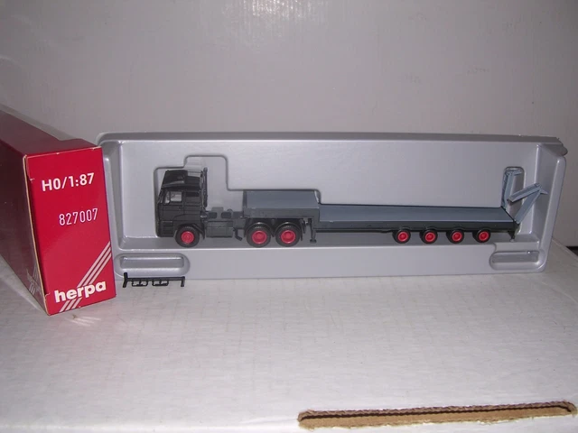 Semi-remorque Plateforme Herpa 1:87 - 4 Essieux, Bâchée, Couleur Blanche, Modèle H0 Neuf