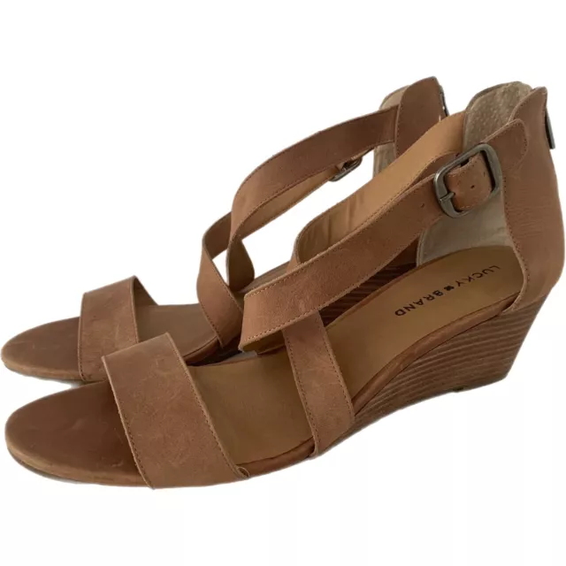 Lucky Brand Jenley Tan Leather Wedge Sandal Womens 12 Strappy Camel Buckle Zip