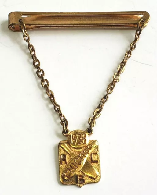 VINTAGE BOWLING "GIANT GRIP Chain Klik-It Pat. Pend"  TIE CLIP W/CHAIN CHICAGO