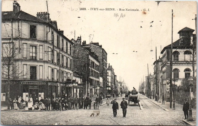 94 IVRY SUR SEINE - la rue nationale.
