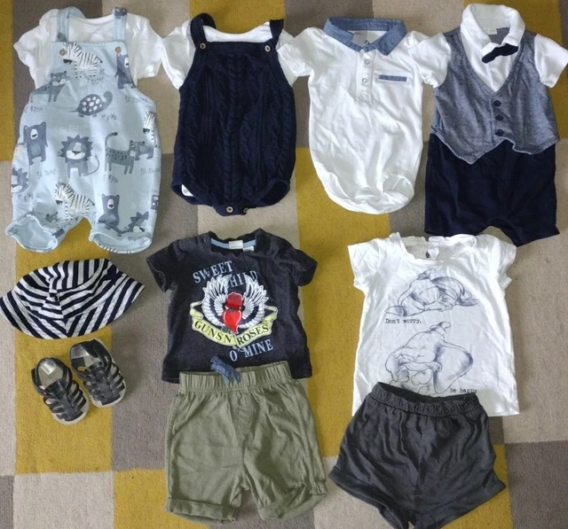 Pacchetto bimbi 3-6 mesi 2 lettini, tumper, gilet, 2 t-shirt, 2 pantaloncini, sandali