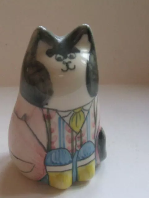 A 3½" Joan De Bethel Rye Pottery Hand Painted  Tom Cat  Free Post Cinque Ports