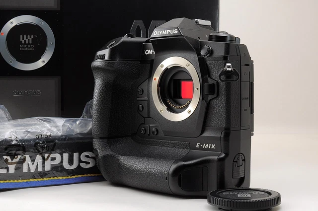 Top Mint 12691 shots in Box Olympus OM-D E-M1X 20.4MP Mirrorless Digital Camera