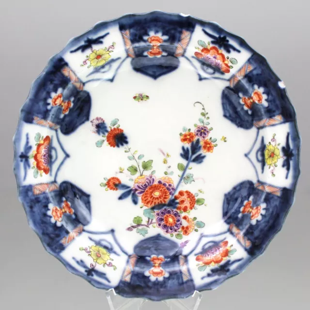 Meissen um 1735: Teller mit Lambrequin Dekor, Blumen nach Stadler, Schale, plate