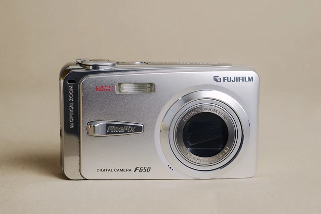 Fujifilm F650 - 6mp CCD Digicam - Tested and Working