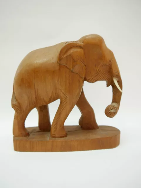 Mittelgroßer Holz Elefant geschnitzt in Handarbeit aus Afrika Kenia 160 x 170 mm 3