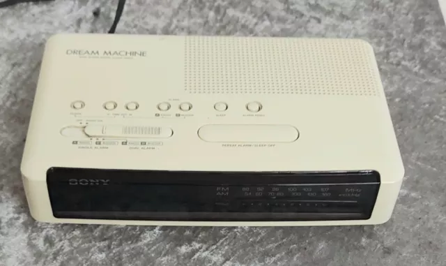 Retro Sony FM/MW/LW 3 Band Clock Radio alarm Dream Machine ICF-C320L