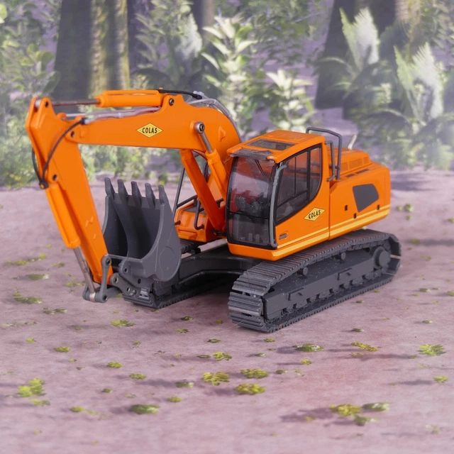 thumbnail image 2 of Conrad 2214 Liebherr R 922 V Tracked Excavator – 1:50 Diecast Model NEW In Box 2 of 5