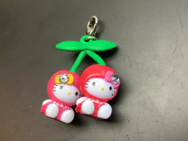 HELLO KITTY ZIPPER Clip Charm w/ Swarovski Crystal. Tokyo Cat 