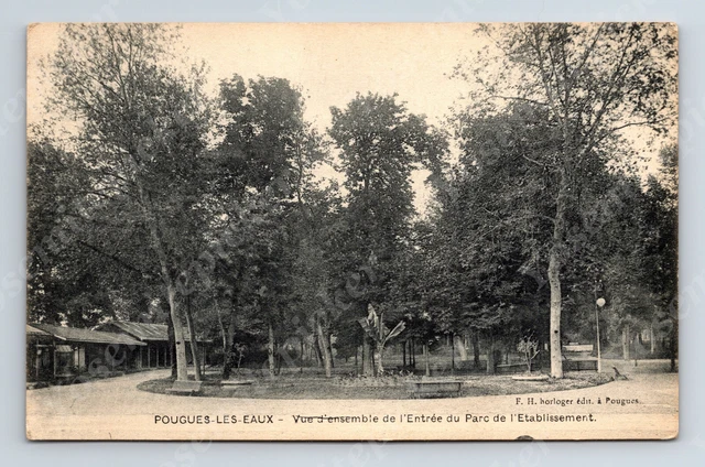 Wd2 Postcard  1940 ? Pougues les Eaux Parc de Etablissement 077a