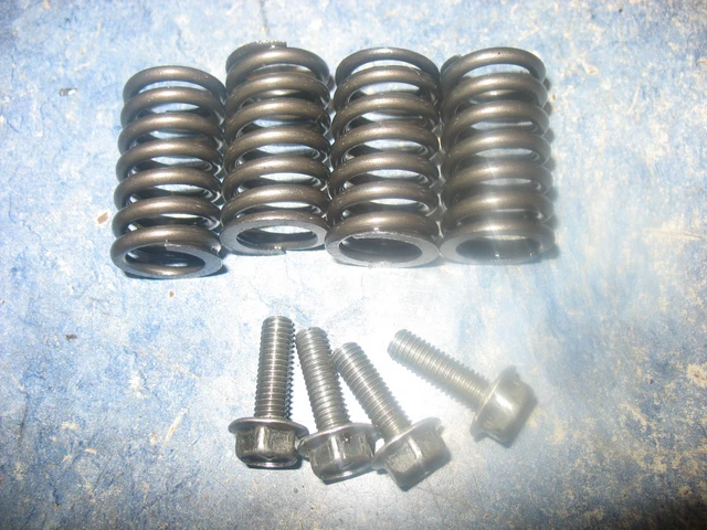 Tusk 520 O-Ring Motorcycle Chain - Perfect Fit For Suzuki DR500 (1981-1983 Models)