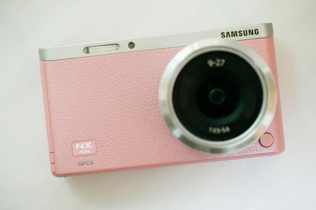 SAMSUNG NX MINI Camera w/ NX-M 9-27mm ED OIS Lens
