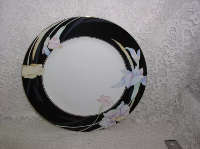 Fine China Mikasa Charisma Black L9050 Dinner Plate