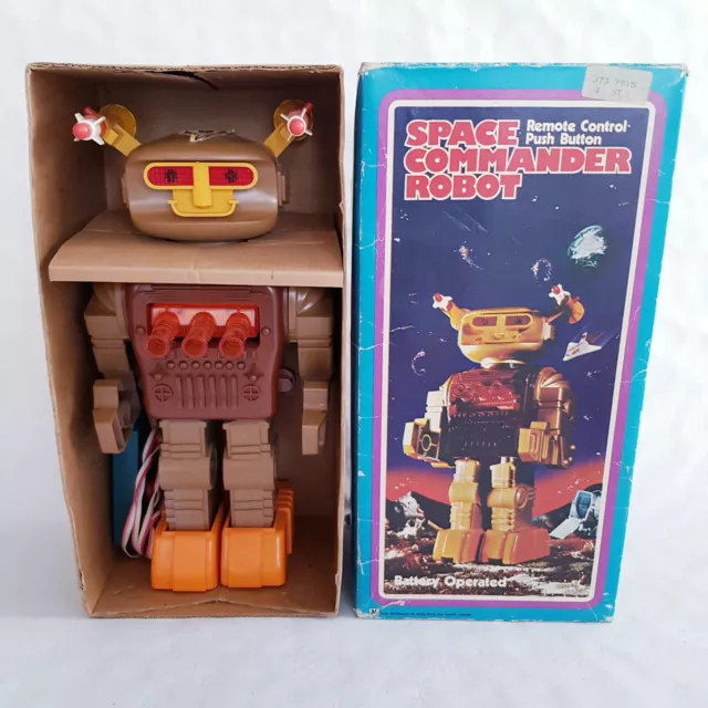 Space Commander Robot by Playwell Remote Control Push Button Original Box works