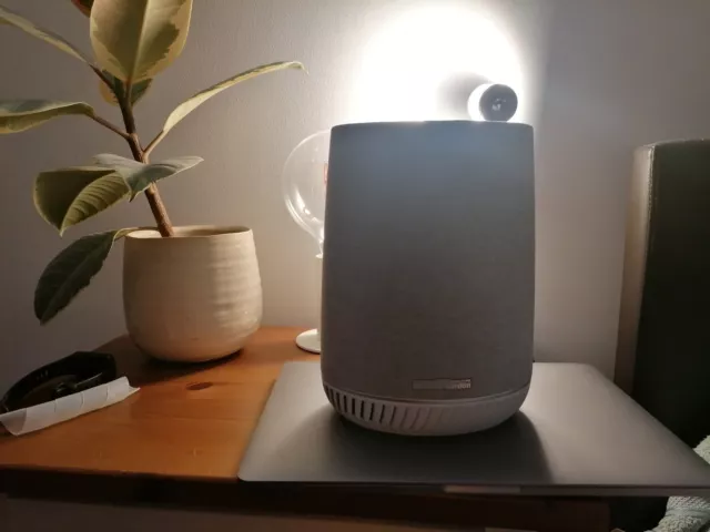 NETGEAR Orbi Voice Tri-band Mesh Wi-Fi satellite con Alexa RBS40V