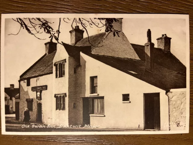 Old Swan Inn, Llantwit Major, Vale Of Glamorgan Vintage Postcard.