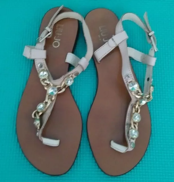 Liu Jo Flat Thong Beige Sandals Size 38 8 Crystal n Gold Tone Metal Embellished