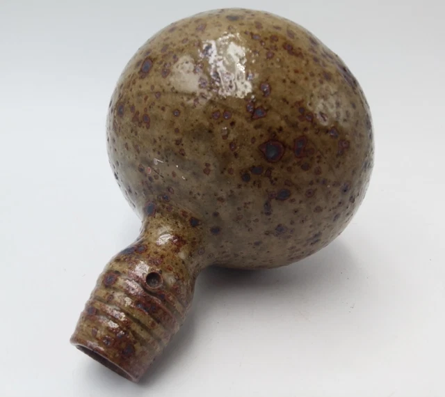 Ravissant vase boule en grès signature à identifier ?