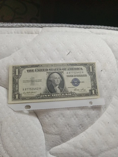 Series 1935 E Blue Seal. One Dollar Silver Certificate Note. Rare Clean Mint Con