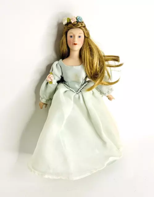 Fairy Tale Collection Cinderella Avon Porcelain Doll 1984 9 1/4"