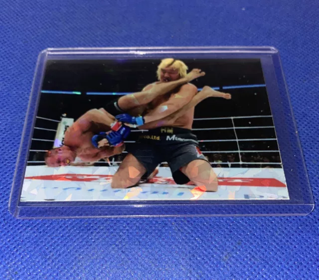 Fedor Emelianenko Armbar Hong Man Choi Pride FC Custom MMA Refractor Holo Card Fedor Emelianenko Armbar Hong Man Choi Pride FC Custom MMA Refractor Holo Card