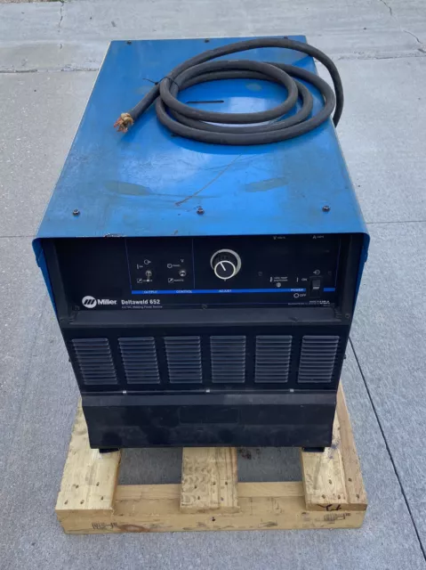 Miller Deltaweld 652 CV/DC MIG Welder 903396 ser # LG190249C 650 Amp 100% duty