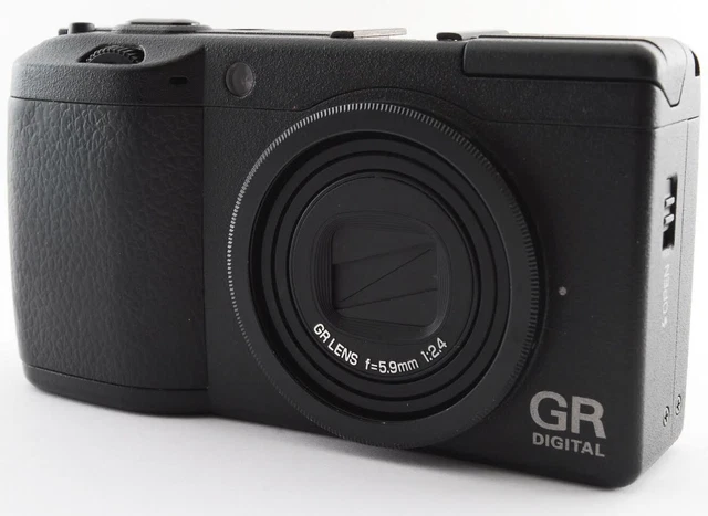 Ricoh GR DIGITAL II 2 Digital Camera set immaculate