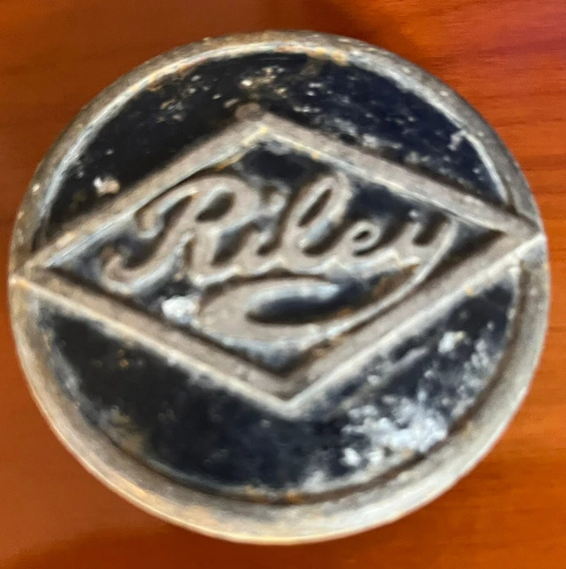 RILEY HUB CAP Car badge EUR 5,93 PicClick DE