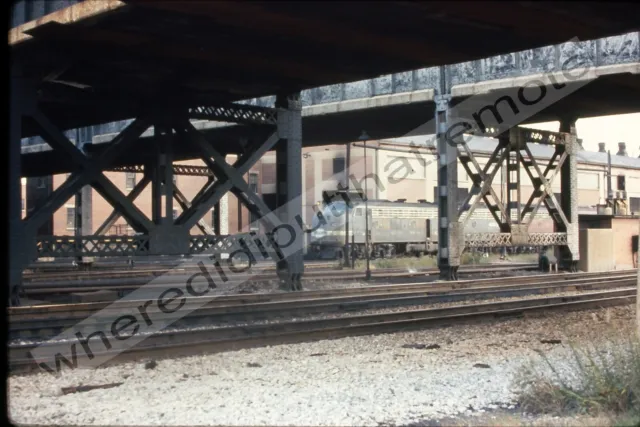 Orig. Slide New York Central Railroad NYC 4037 EMD E8 16th St Chicago 11-3-1971
