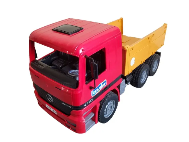 Grand camion avec 6 vehiclule chantier jouet pelleteuse benne pas cher 