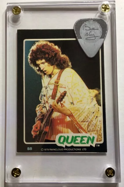 Queen Brian May signature 05’ tour guitar pick / 1979 Donruss card #58 display