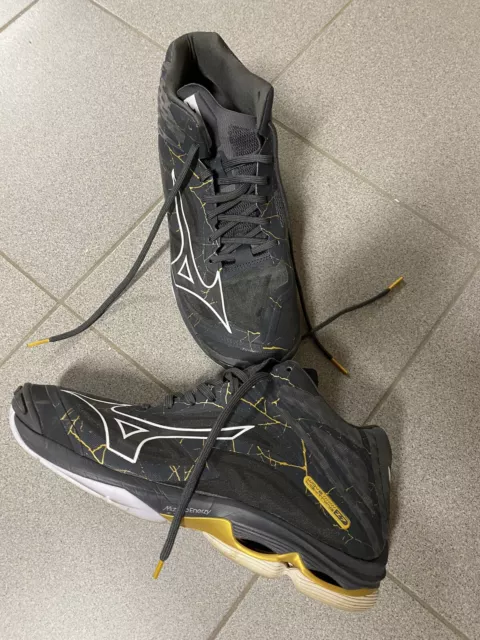 herren Sportschuhe 45 gebraucht Mizuno Enerzy , super Zustand , nur 2x gespielt