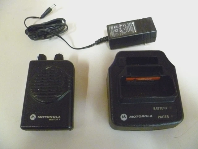 Motorola Minitor V 151-158.9 MHz VHF Stored Voice Fire EMS Pager & Charger