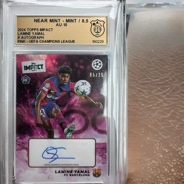 LAMINE YAMAL AUTO /25 Rookie RC FC Barcelona 2324 Topps Impact UCC GSG
