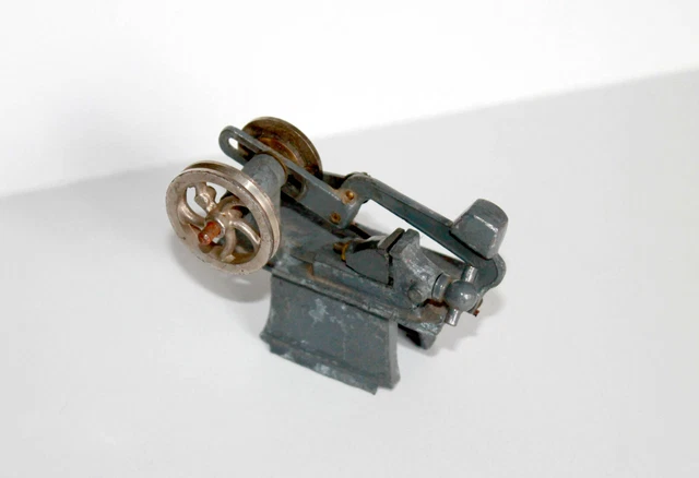 Ancienne Scie Mécanique Articulée Miniature En Métal – Jouet D’époque 1880-1920