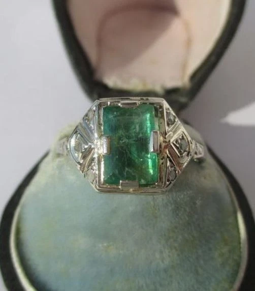 Bague émeraude diamants or blanc 18 carats d'occasion