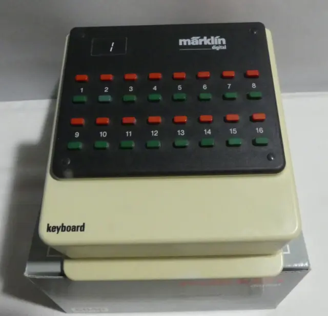 Märklin H0 6040 Keyboard Digital Steuergerät ohne Anleitung mit Sticker  OVP  -2 3