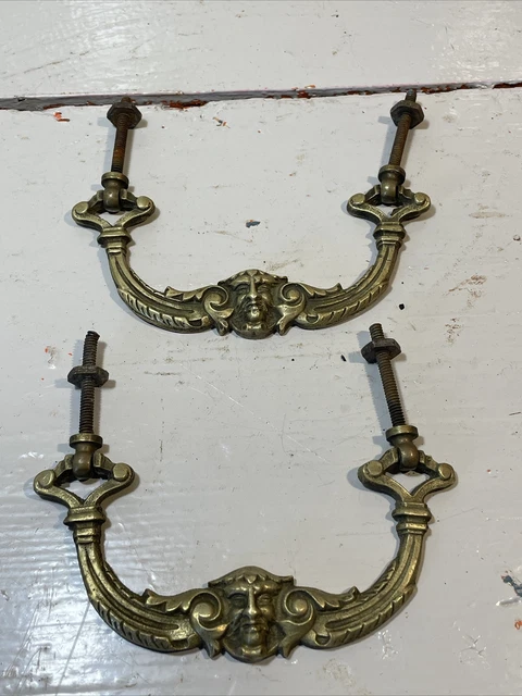 Quels poignées de tiroirs choisir pour une commode vintage