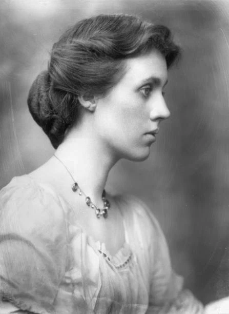 BRITISH ARTIST VANESSA Bell the sister of Virginia Woolf OLD PHOTO 3 ...