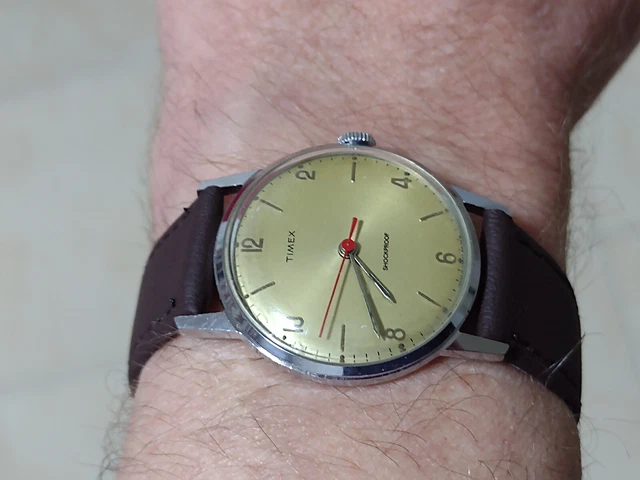 Vintage mens timex watch deals
