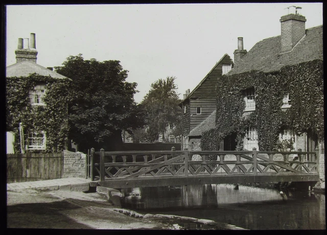 Glass Magic Lantern Slide BRIDGE AND HOUSES KENT ? C1890 VICTORIAN PHOTO