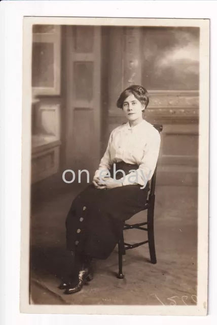 Vintage RPPC Postcard Young Lady Studio Portrait Walshams Doughty St & Provinces