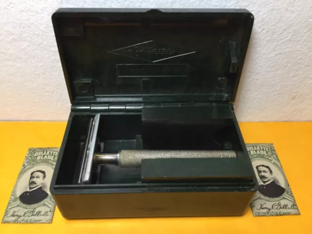 ANCIEN RASOIR MECANIQUE GILLETTE Made in england dans sa boite en bakelite