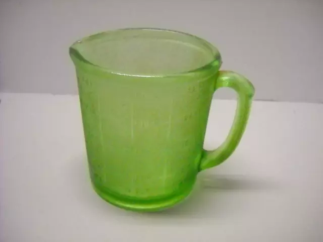 Green Depression Uranium Glass 4 Cup Measuring Cup Textured Pattern