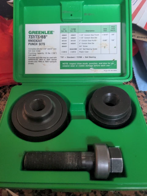 Greenlee 737BB 2" & 11/2" Ball Bearing Knock Out Punch Set w/ Case Greenlee 737BB 2" & 11/2" Ball Bearing Knock Out Punch Set w/ Case
