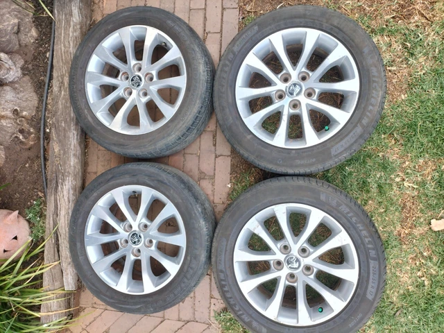 Holden commodore deals wheels for sale