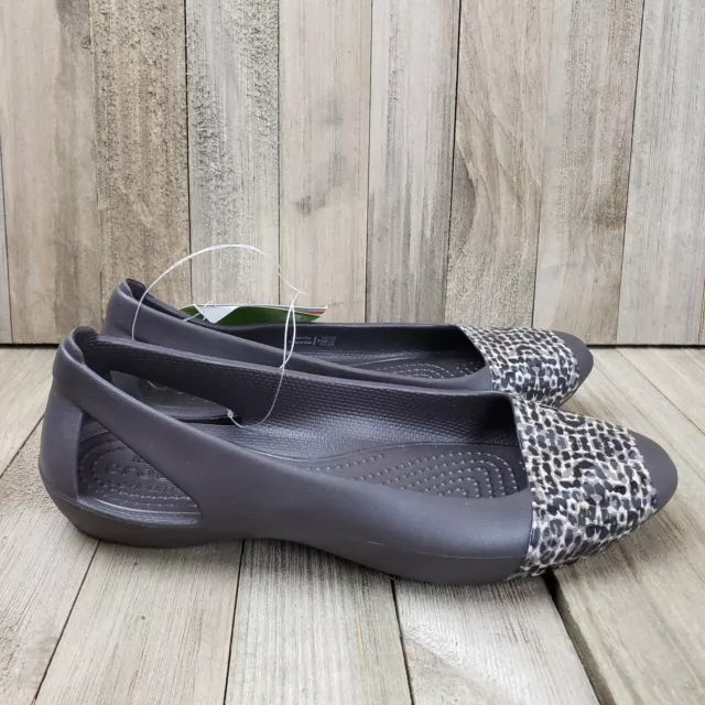 Womens Crocs Sienna size 4 Leopard Flats Closed Cap Toe Brown Slip On Shoes