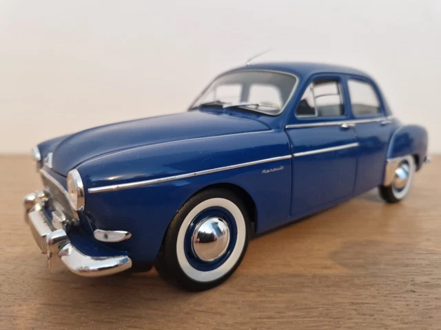 Renault Dauphine Blau Azur Sammlermodell Norev 1/18 Tür